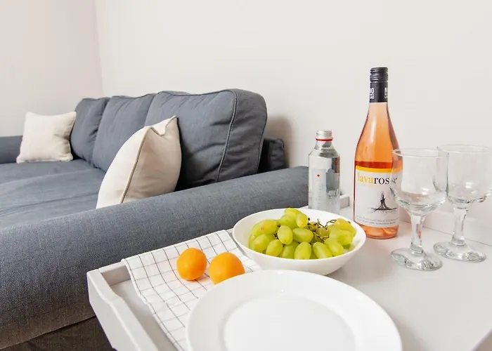 Apartment Mary Homes